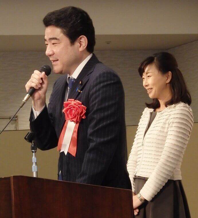 野上浩太郎氏と嫁の真美子夫人