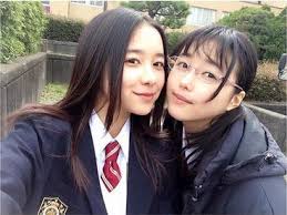 堀田真由のCMオフショット