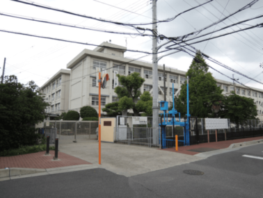 西矢椛は地元の公立中学校に在学中!