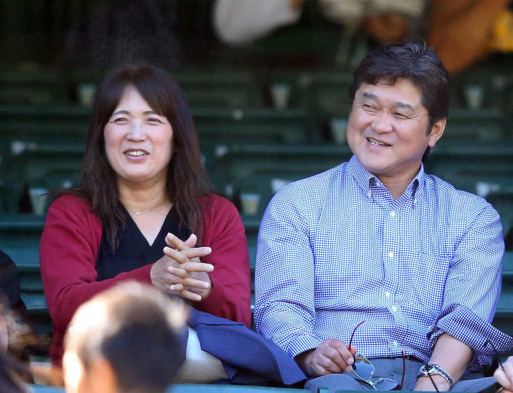 大谷翔平さんの母親・加代子さんと父親・徹さん