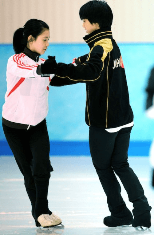 羽生弓弦と村上佳菜子