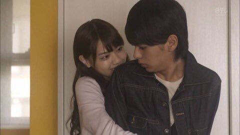 ドラマ「49」_西野七瀬_佐藤勝利_ハグ