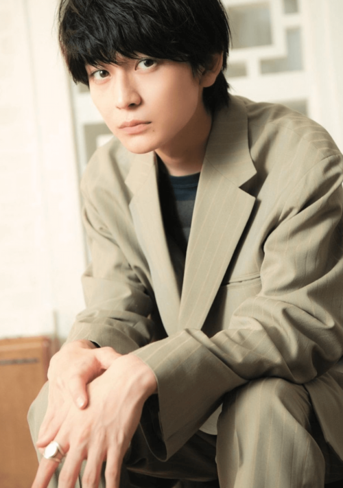 プロフィール